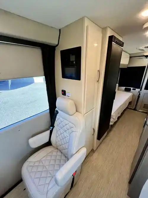 Seating 4